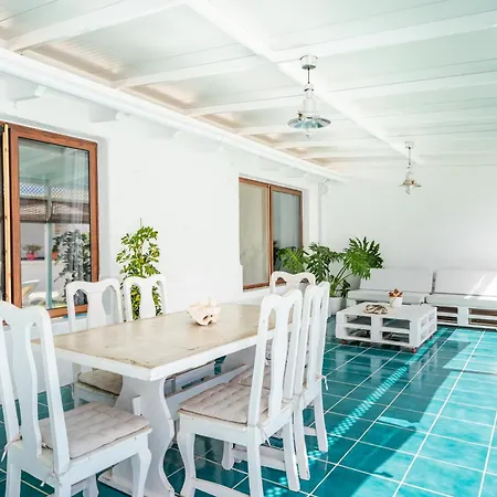 Neon Tenerife Guest house *