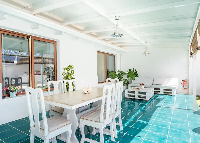 Neon Tenerife Guest house 3*