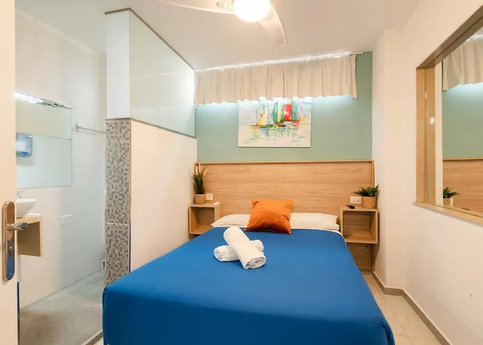 Neon Tenerife Guest house